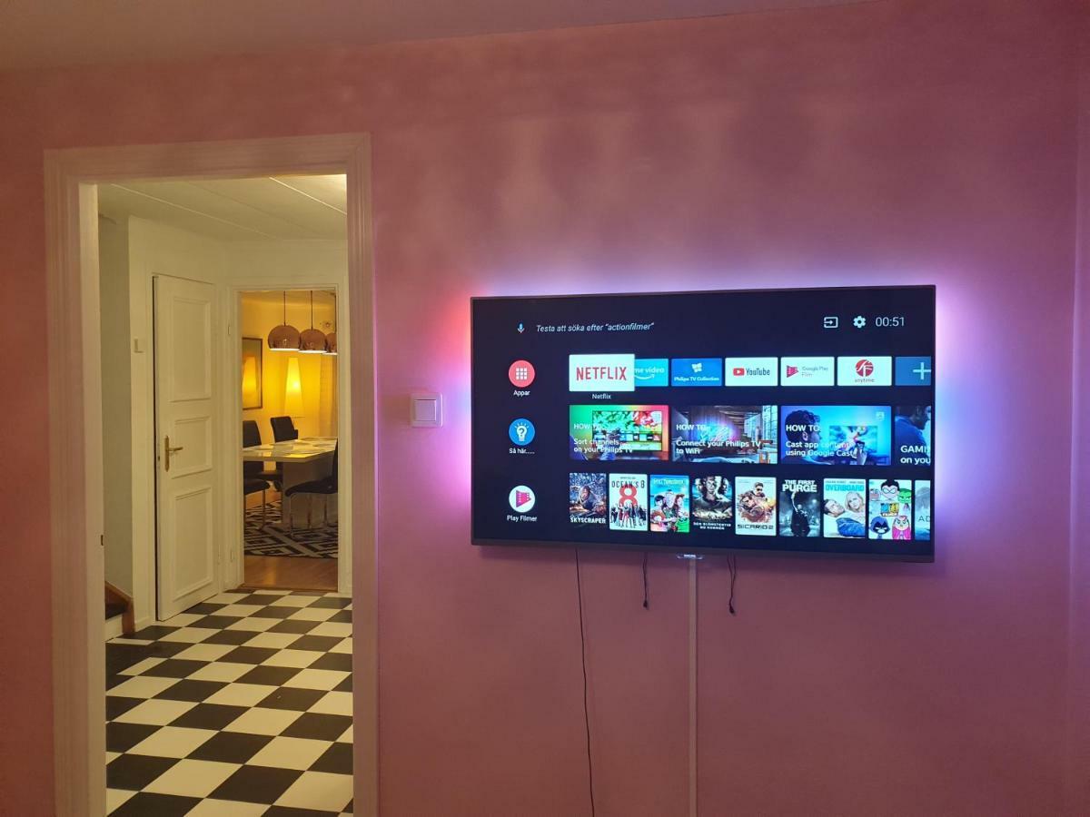 Ett Hus Med 3 Sovrum Med Supersnabba Internet Fiberanslutningen 1000Mb-100Mb I Hoeg, 7 Minuter Fran Хюдиксвал Екстериор снимка
